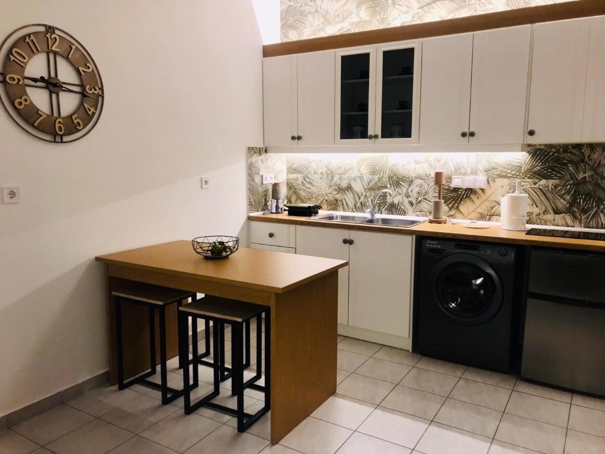 Ferienwohnung Benaki Balsam Kalamata Exterior foto